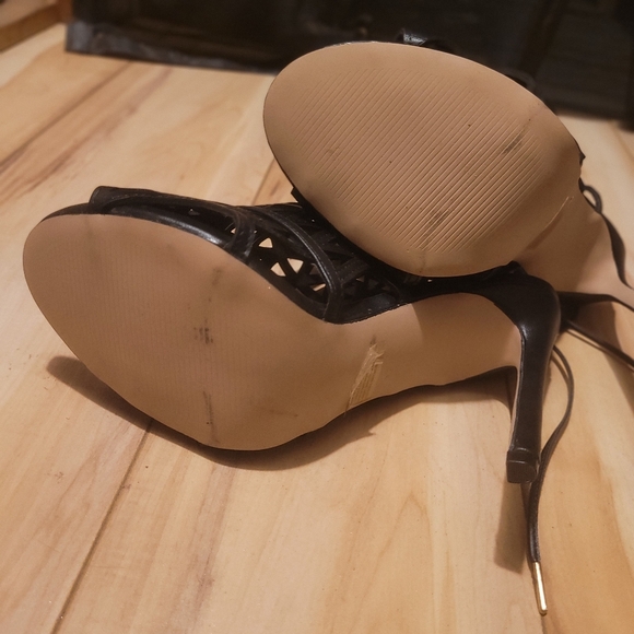 NWOT Black Tia Caged Heeled Sandal High Heels - Picture 11 of 12